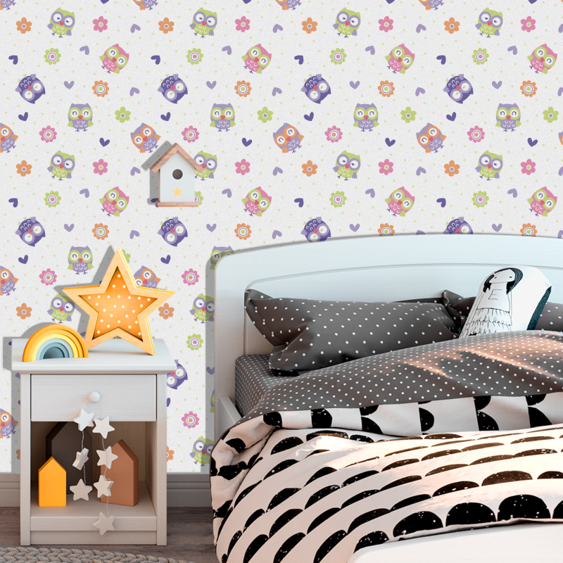 : Papier peint enfant avec des hiboux multicolores