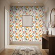 Papel pintado floral diseño moderno flores acuarela en tonos amarillo y melocotón fondo blanco